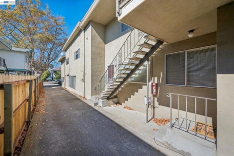 Tiny photo for 1526 Verdi St ST, Alameda, CA 94501 (MLS # 41151626)