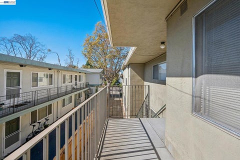 Tiny photo for 1526 Verdi St ST, Alameda, CA 94501 (MLS # 41151626)