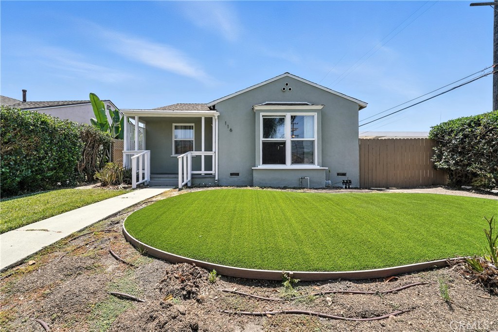 116 E Harcourt