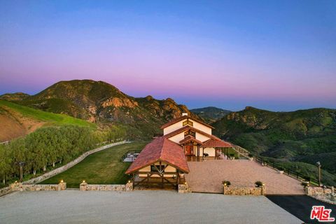 12486 Yerba Buena Road Malibu CA 90265