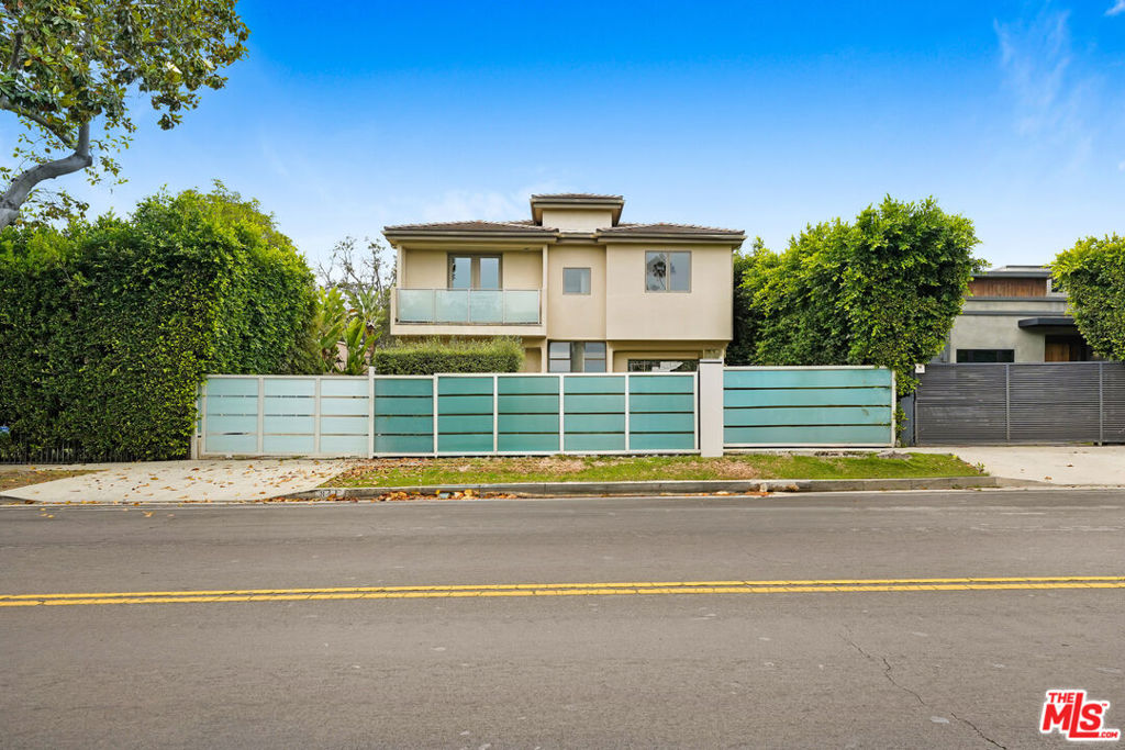 841 N Crescent Heights Boulevard