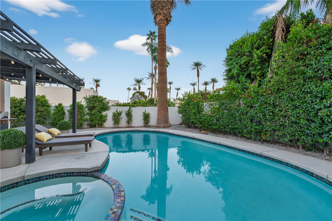 Indian Wells (32508) - Residential Lease