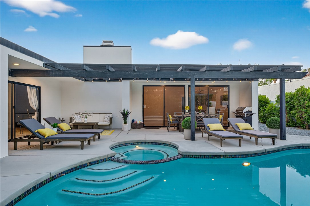 Indian Wells (32508) - Residential Lease