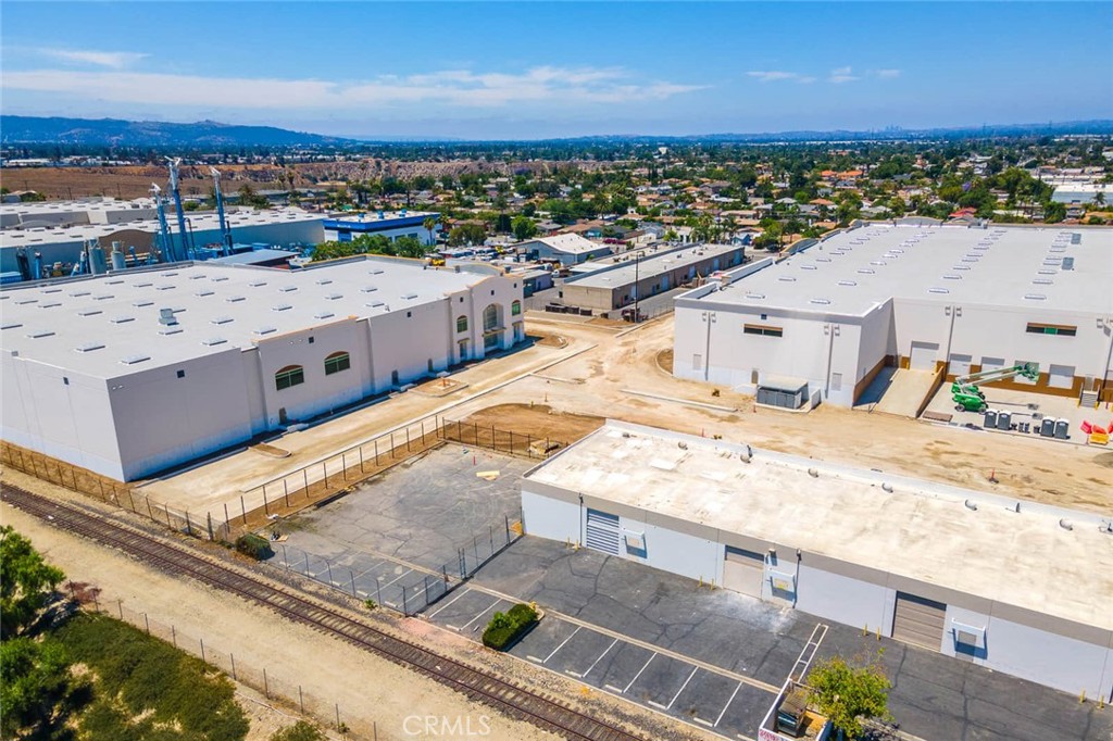 15562 Azusa Canyon Road D & E