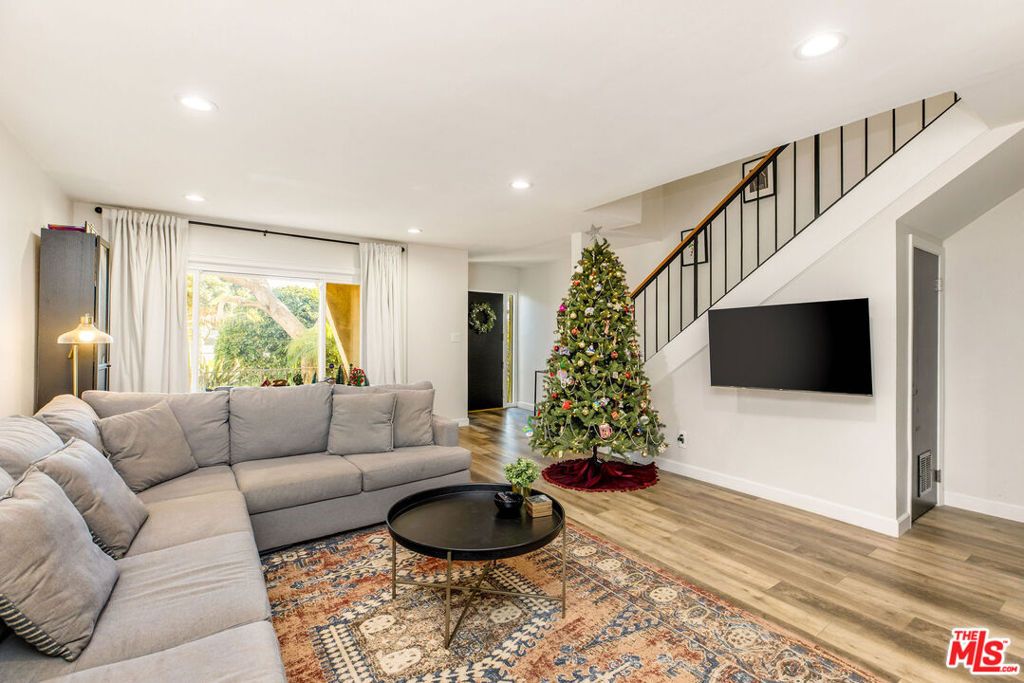 Photo of 8025 Redlands Street #13, Playa Del Rey, CA 90293 (MLS # 25627725)