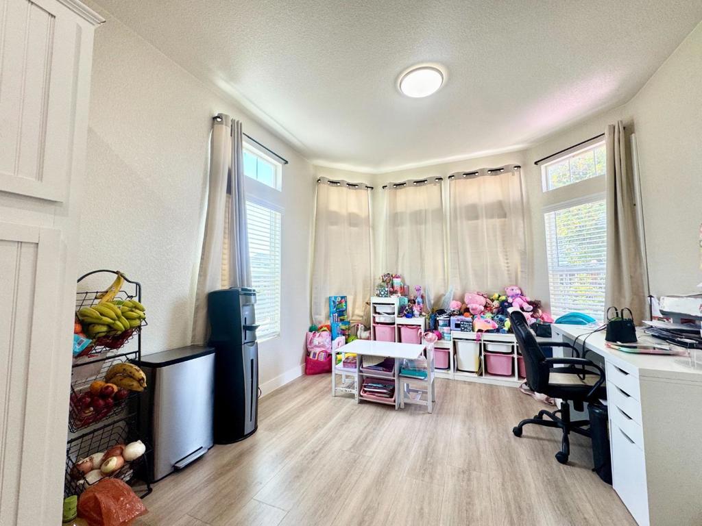 2151 Oakland Road 566