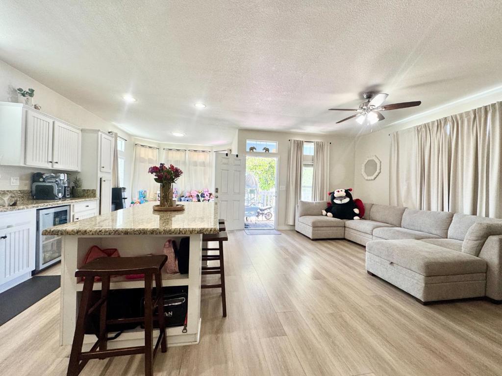 2151 Oakland Road 566