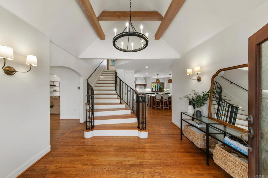 2785 Crest Drive