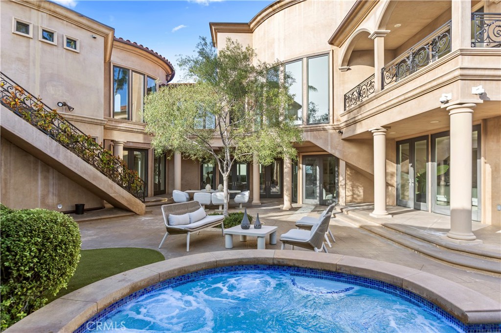 Ritz Cove (RC) - Residential