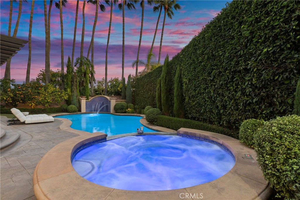 Ritz Cove (RC) - Residential