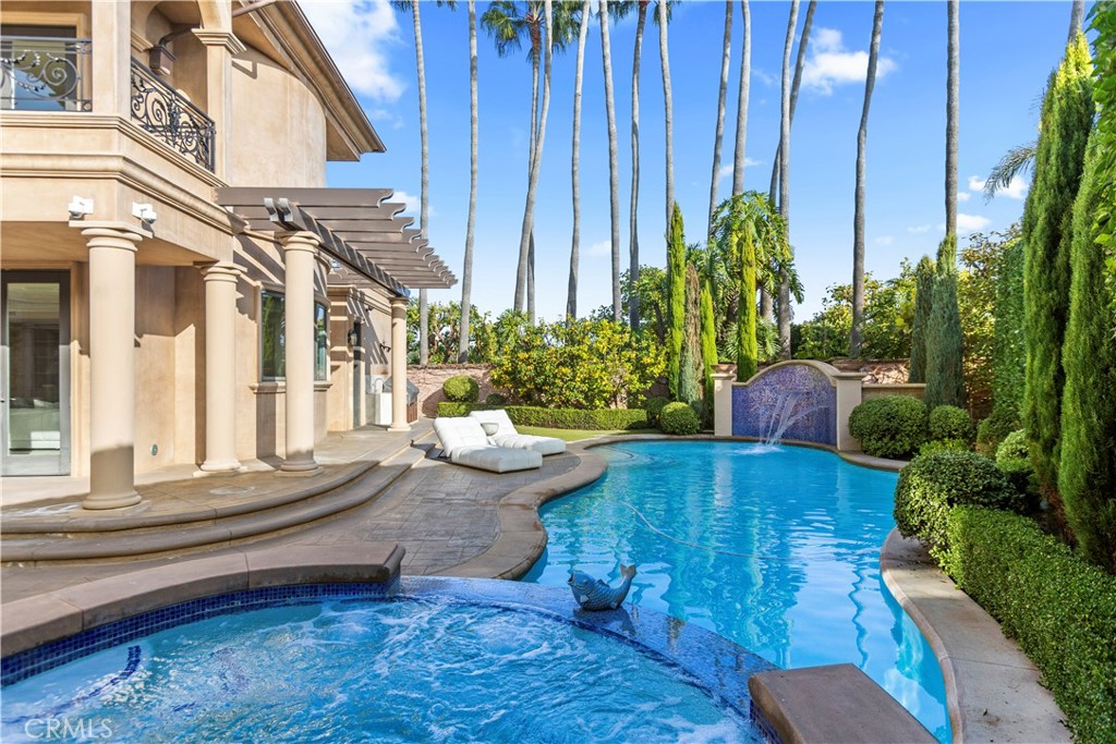 Ritz Cove (RC) - Residential