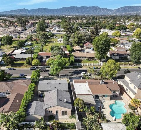 Photo of 14320 Osborne, Panorama City, CA 91402 (MLS # SR26010618)