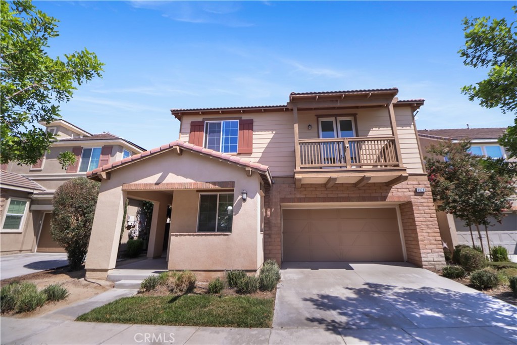 Welcome to this beautiful two-story home in the Chino Preserve Community. This home features 5 bedrooms which includes a luxurious master and a private junior ensuite; and 4 bathrooms.
The heart of the home is the spacious family and open-concept kitchen, complete with a central island, stainless steel appliances, and abundant cabinetry - perfect for family gathering and entertaining.
Enjoy resort-style living with access to community amenities including a fitness center, tennis court, swimming pool, theater, among other amenities. This home is located near parks, shopping, and major freeways and distinguish schools.