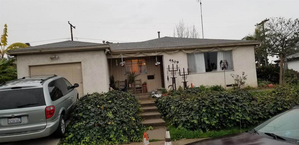 Centrally located in Clairemont this probate sale is a fantastic opportunity to update and upgrade the property to your vision. House in good shape and maintained over the years. Great lot with nice back yard. Showings to begin once property cleaned out approximately 7/5