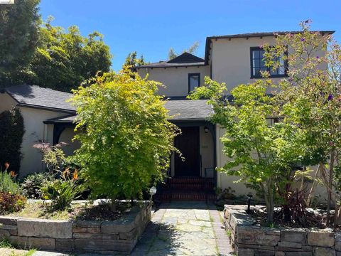Photo of 121 Brookside Dr, Berkeley, CA 94705 (MLS # 41135181)