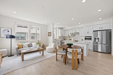 Photo of 922 Noble Fir Terrace #1, Sunnyvale, CA 94086 (MLS # ML82040874)