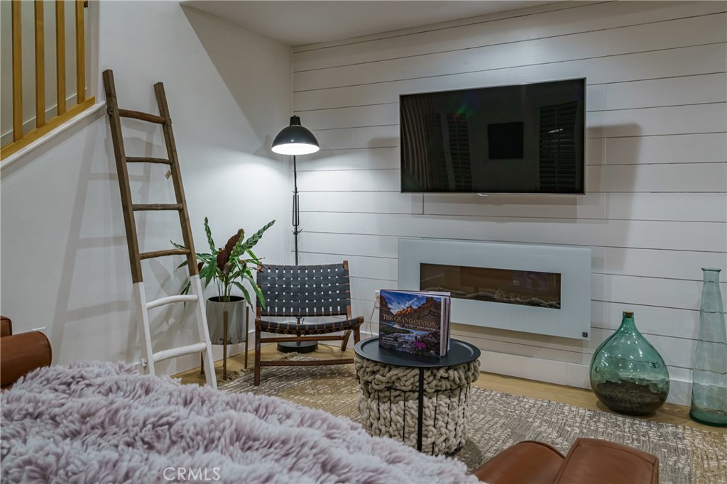 Alamitos Heights (AH) - Residential