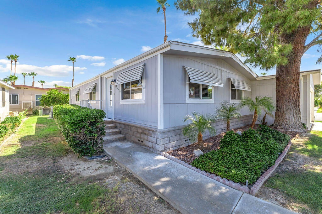 1251 Via Benicia
