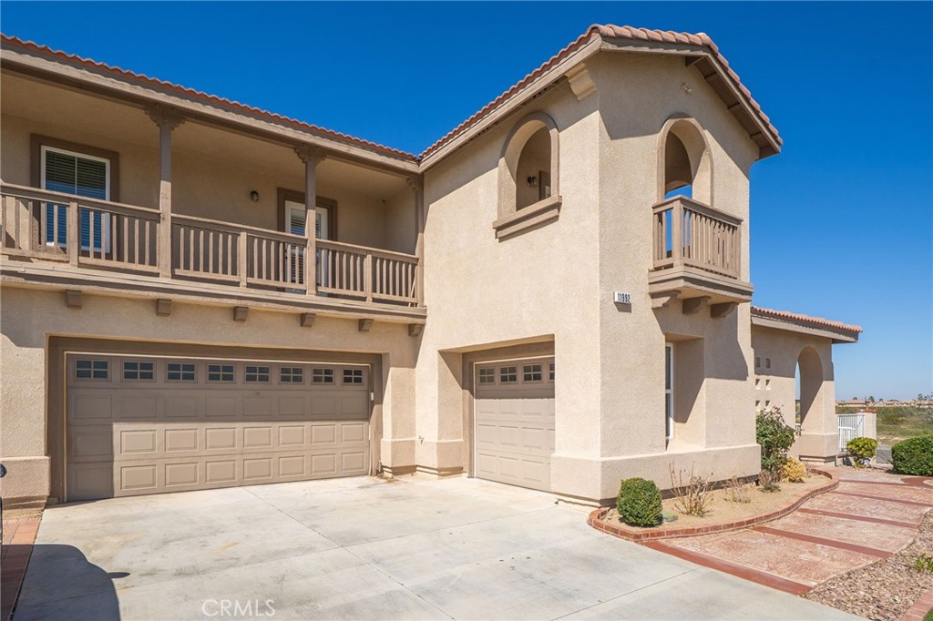 11992 Mesa Linda Street