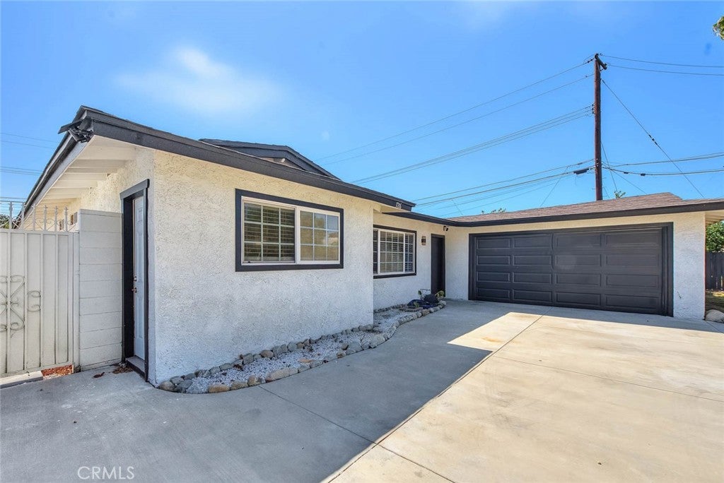 726 W Franklin