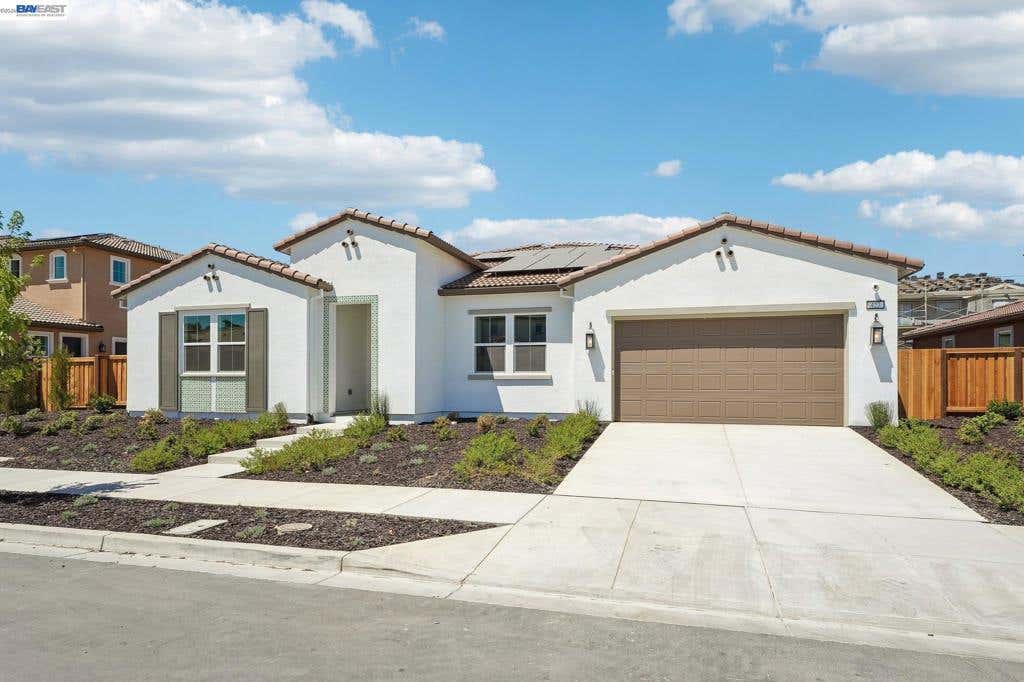 Photo of 427 Trellis Way WAY, Brentwood, CA 94513 (MLS # 41143736)