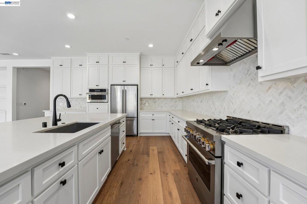427 Trellis Way