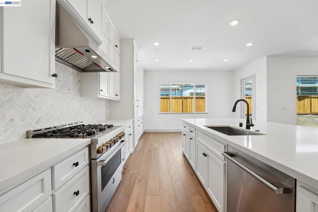 427 Trellis Way