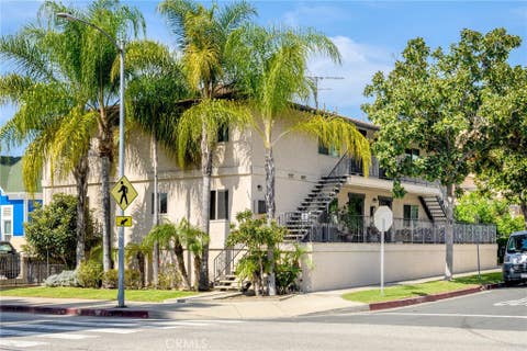 Photo of 823 E Wilson Avenue #C, Glendale, CA 91206 (MLS # GD26166462)