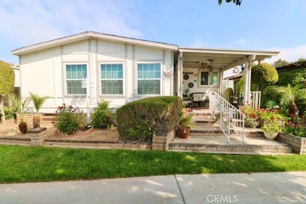1346 CLEAR LAKE PL # 70, BREA, CA 92821 - Image 8cfa615ffc8b14e32b29b04006d7f430/2386460701