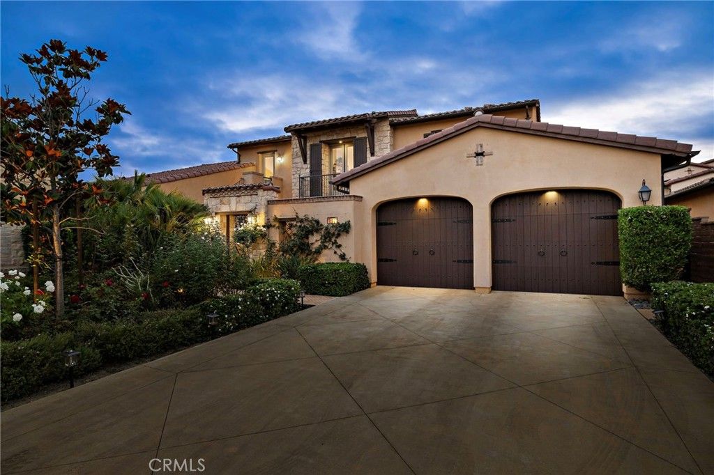 Photo of 137 Sunset Cv, Irvine, CA 92602 (MLS # OC25184298)