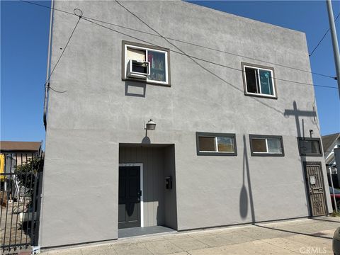 Photo of 5250 S Hoover St, Los Angeles, CA 90037 (MLS # BB26029898)