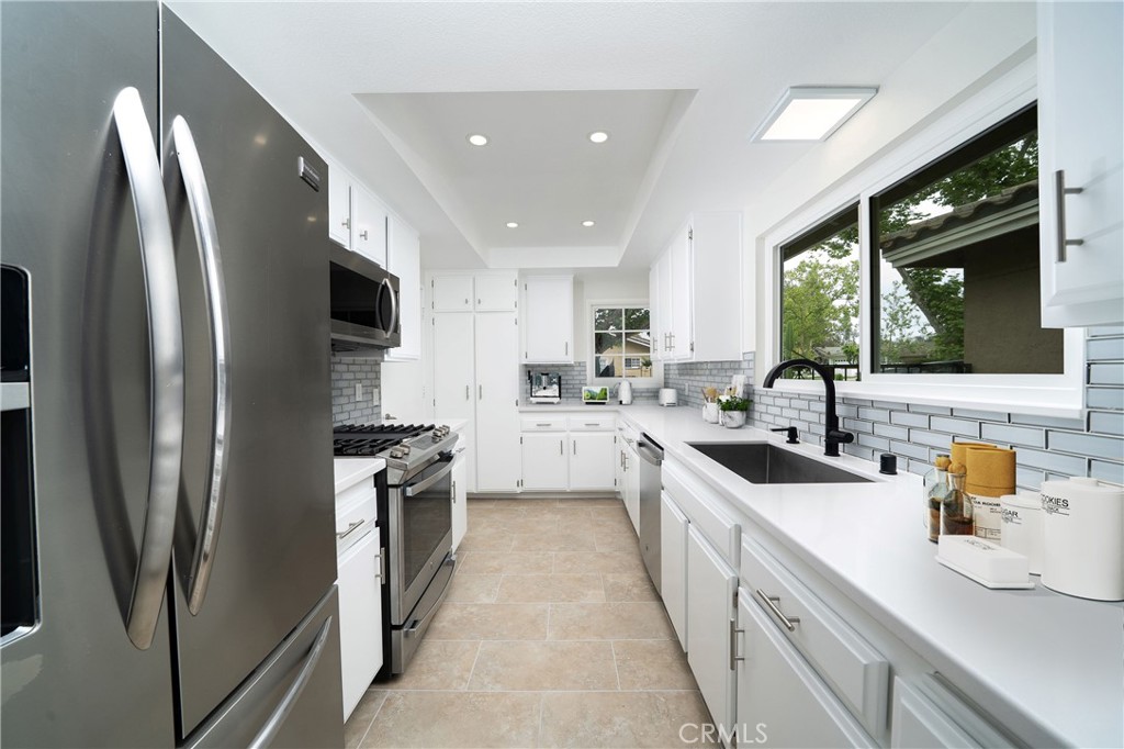 25041 Sunset Place W