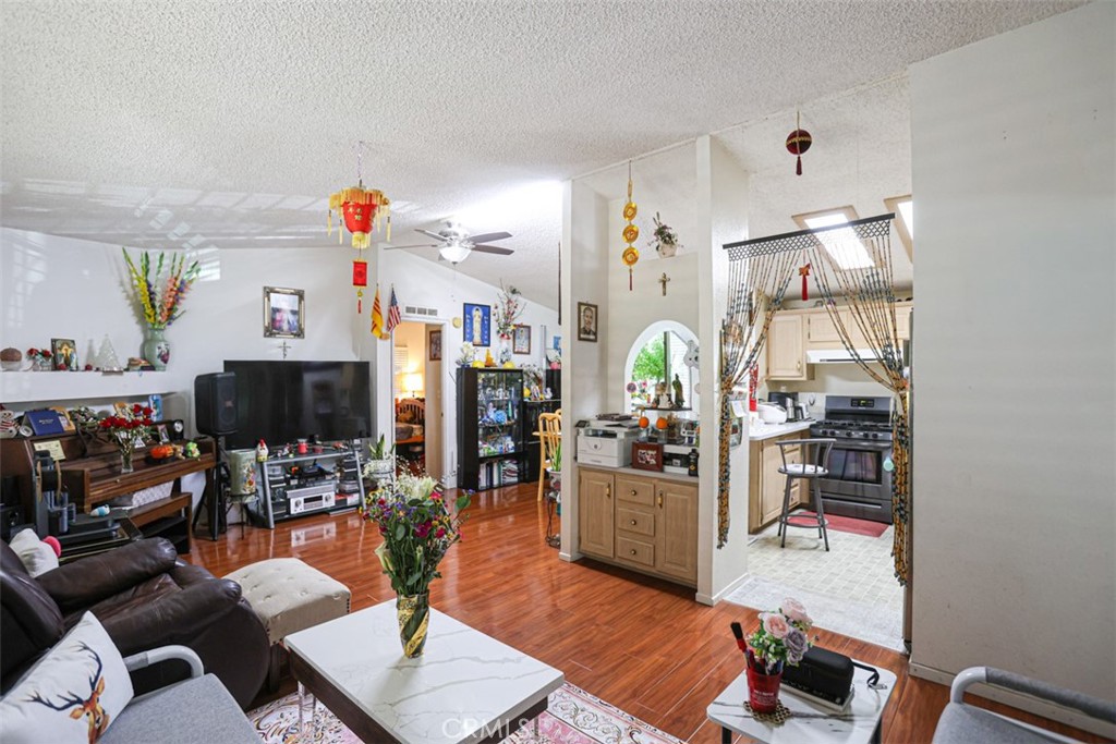 Properties 2 7887 Lampson 100