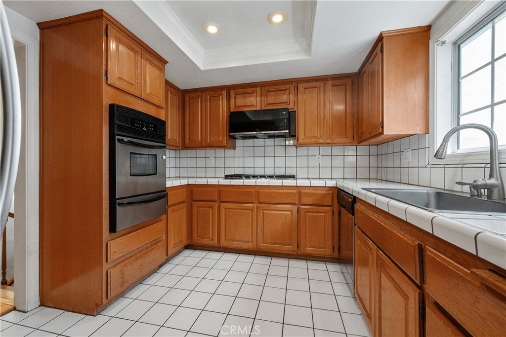 1805 Carnegie Lane 3