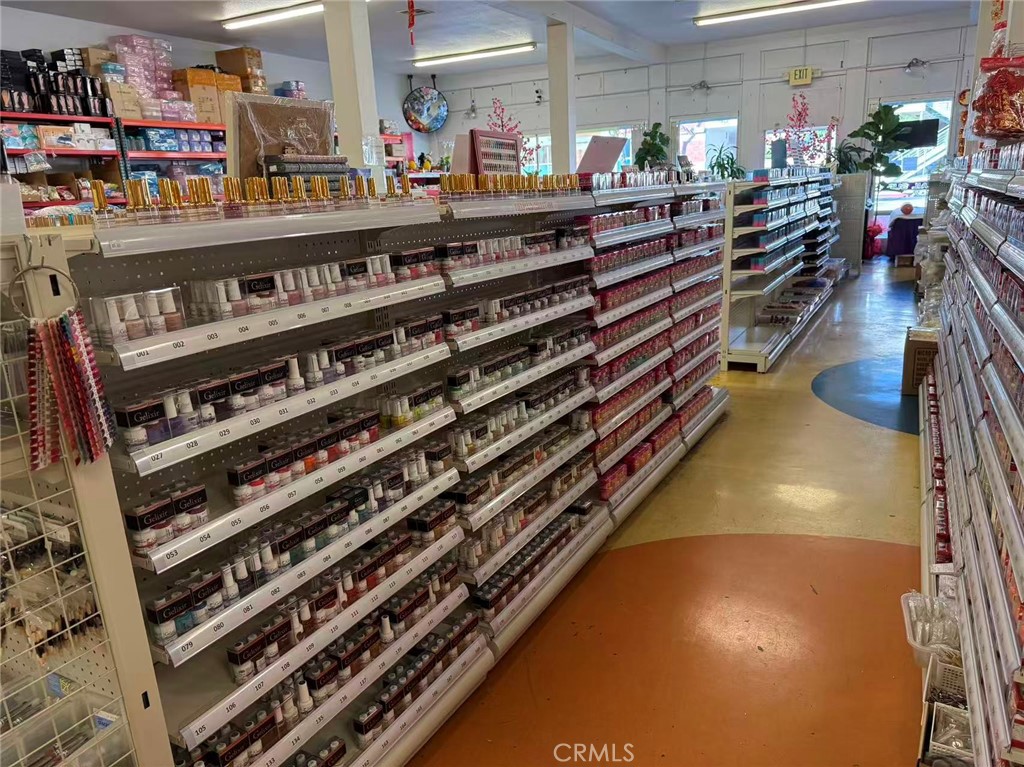 9142 Valley Boulevard