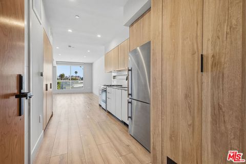 Photo of 12431 Rochester Avenue #410, Los Angeles, CA 90025 (MLS # 26657965)