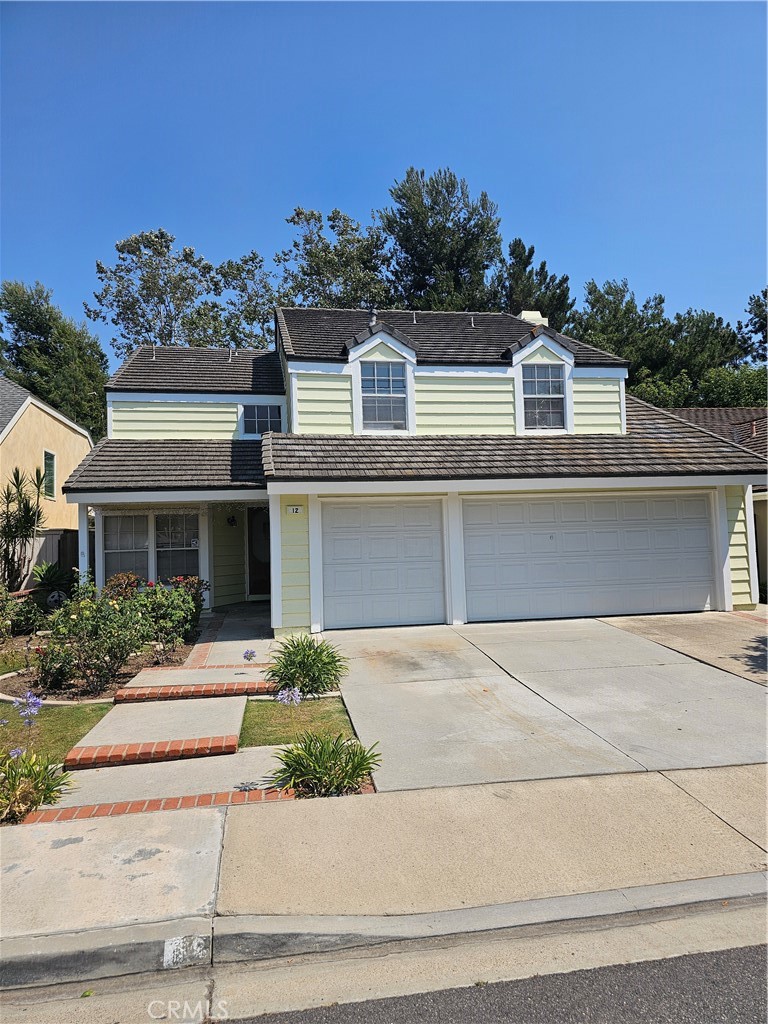 five bedrooms and five full baths (per owner) . Close to shopping centers, parks. House features a beautiful back yard, Large family room, efficient kitchen.