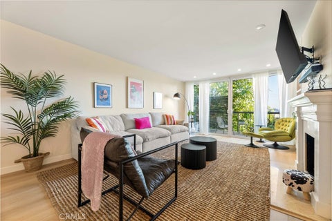 Photo of 8535 W West Knoll Drive #312, West Hollywood, CA 90069 (MLS # SR26201266)
