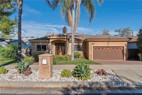 22711 Collins Street Woodland Hills CA 91367