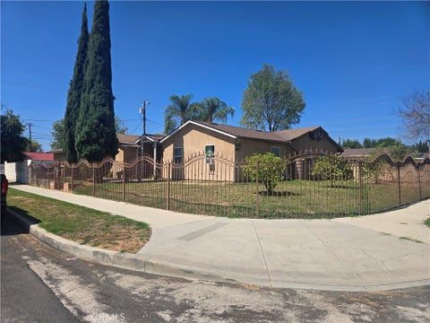 Photo of 11301 Collett AVE, Granada Hills, CA 91344 (MLS # SR26205676)