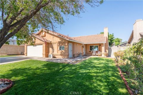 Photo of 43921 30th St E, Lancaster, CA 93535 (MLS # SR25262651)