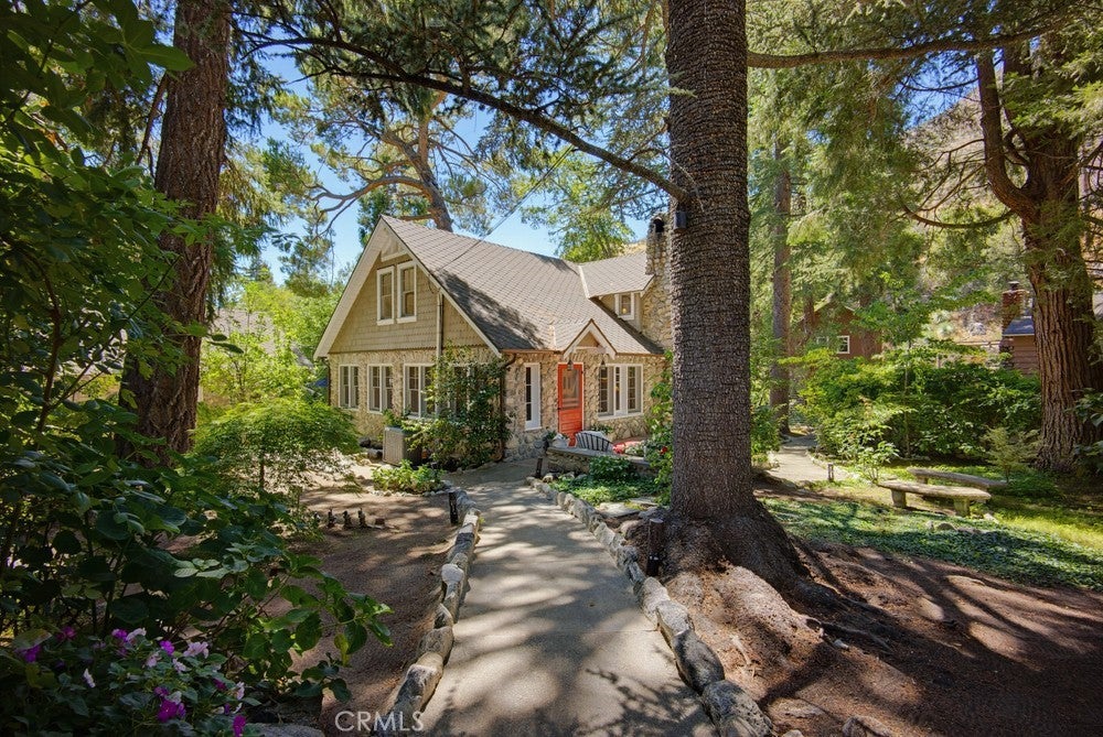 28 Bear Drive