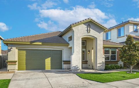 Photo of 2036 Aragon Drive, Pittsburg, CA 94565 (MLS # ML82046755)