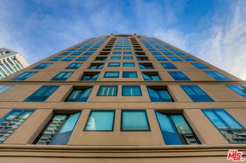 Photo of 10520 Wilshire Boulevard #905, Los Angeles, CA 90024 (MLS # 25619101)