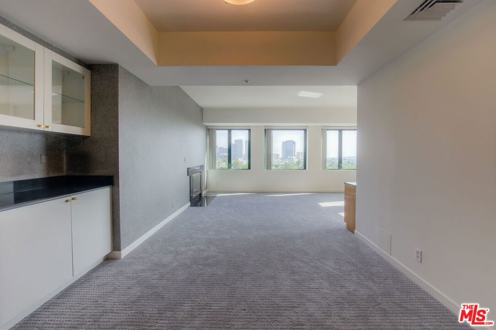 Photo of 10520 Wilshire Boulevard #905, Los Angeles, CA 90024 (MLS # 25619101)