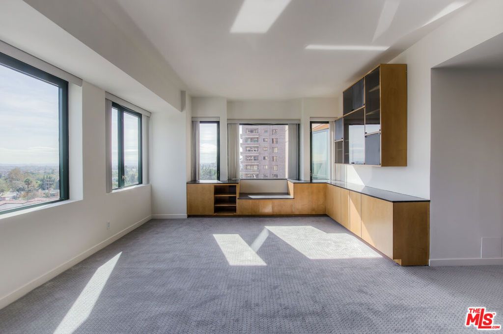 Photo of 10520 Wilshire Boulevard #905, Los Angeles, CA 90024 (MLS # 25619101)