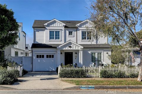 Photo of 1717 Pacific Ave. Ave, Manhattan Beach, CA 90266 (MLS # SB26037790)