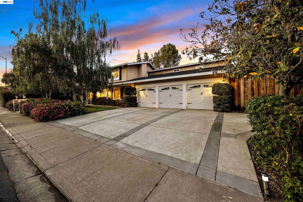 1007 El Capitan Drive