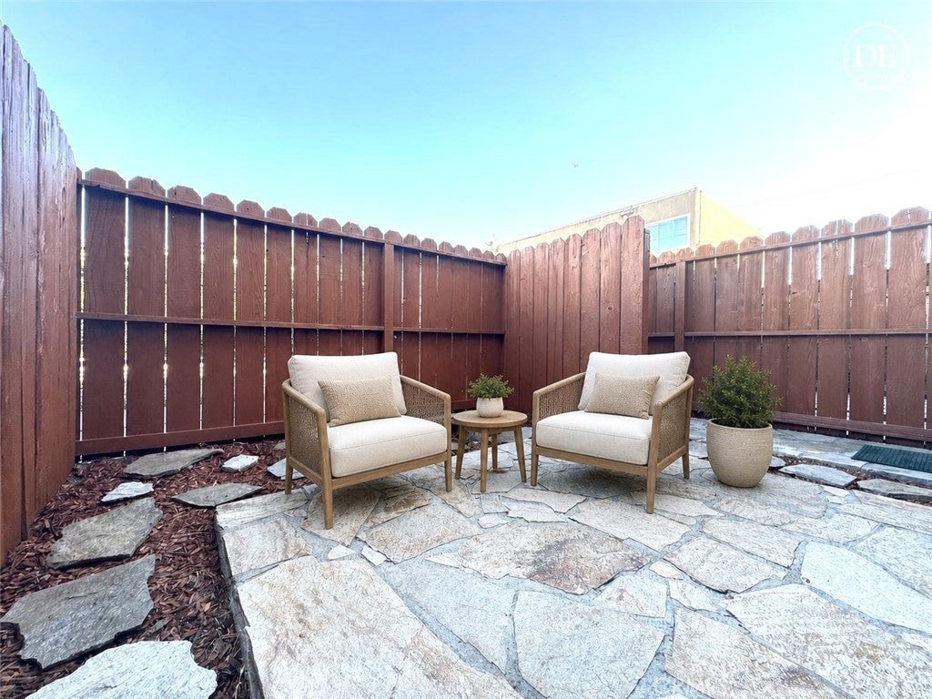 1560 Pine Street 7