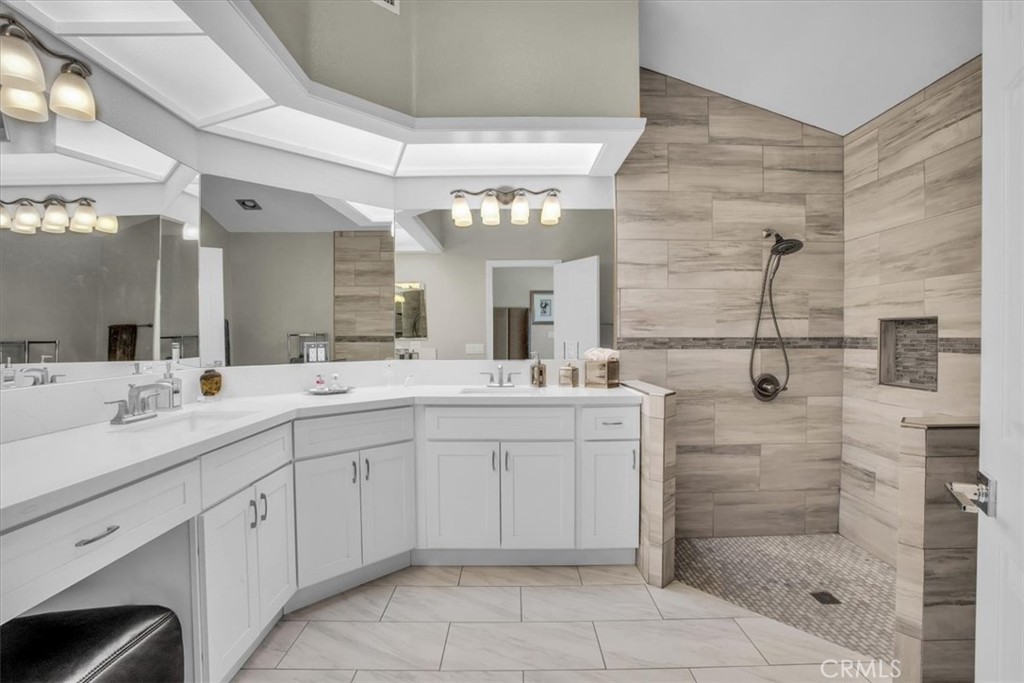 The Lakes Country Club (32429) - Residential